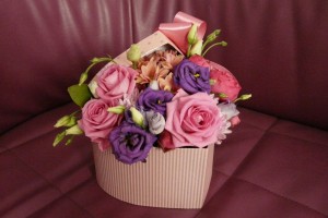 aranjament floral cutie